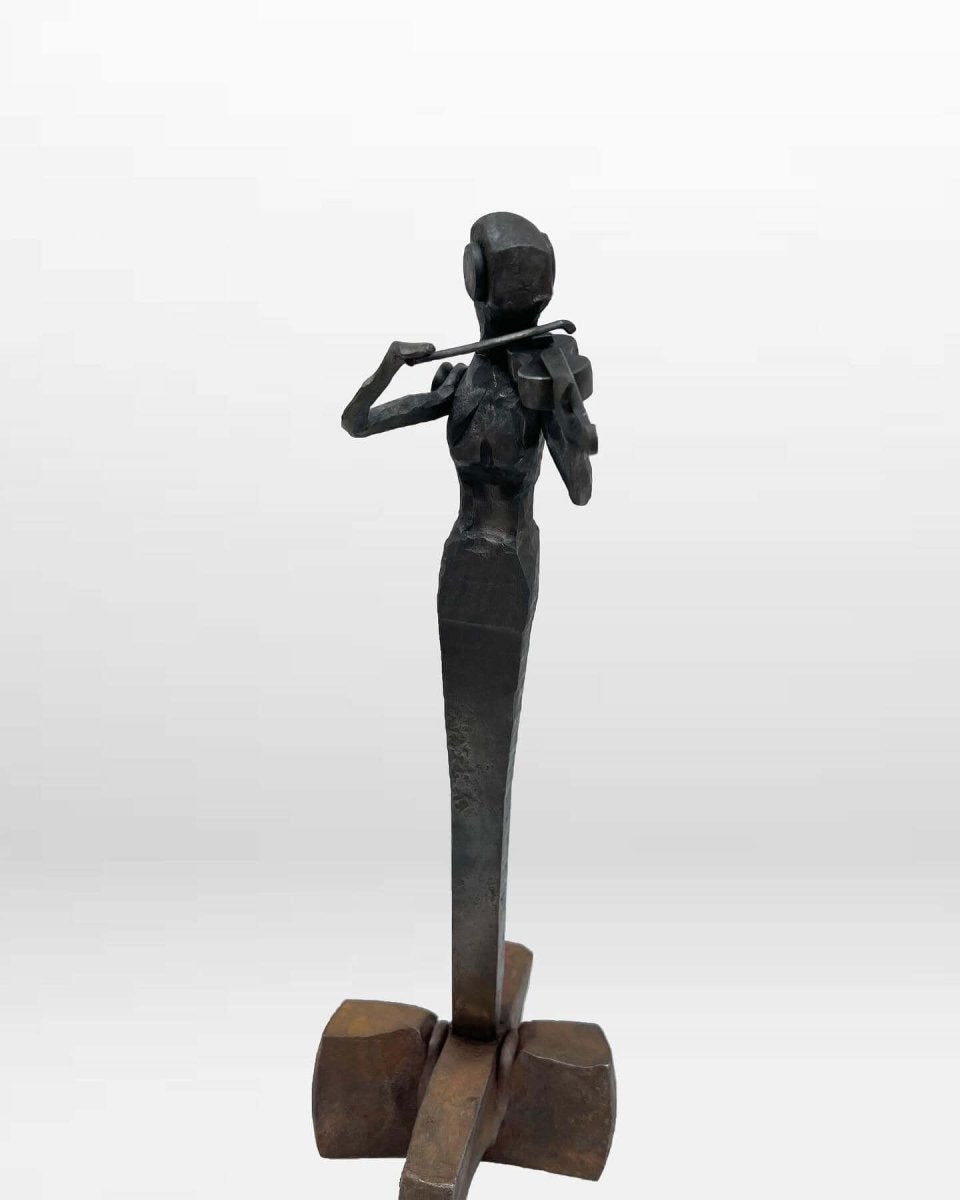 The Soloist by Bowen Beaty at LePrince Galleries